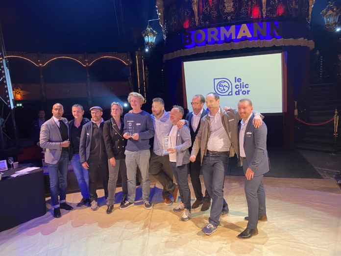 Lauréats, organisateurs et partenaires réunis (©BC) Lauréats, organisateurs et partenaires réunis (©BC)