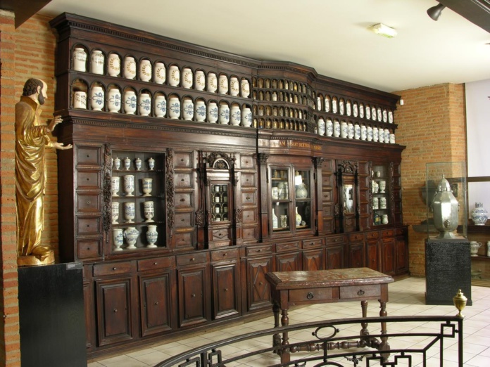 Témoignage d'une collection éclectique, histoire de la pharmacie (©Paul-Dupuy) Témoignage d'une collection éclectique, histoire de la pharmacie (©Paul-Dupuy)