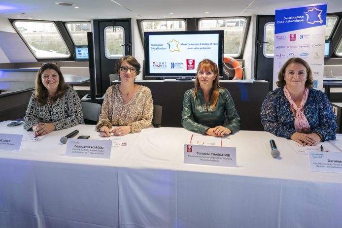 Les signataires du Contrat Destination Atlantique © Olivier BLANCHET, Charentes Tourisme Les signataires du Contrat Destination Atlantique © Olivier BLANCHET, Charentes Tourisme