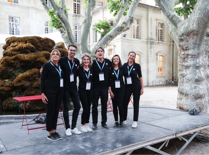 Une partie de l'équipe de Centrale Voyages. Au centre, Eric de Beauchamp, fondateur et dirigeant de Centrale Voyages et Centrale Events - DR Une partie de l'équipe de Centrale Voyages. Au centre, Eric de Beauchamp, fondateur et dirigeant de Centrale Voyages et Centrale Events - DR