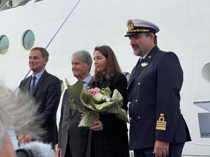 de gche à dte - Laurent Castaing, DG des Chantiers de l'Atlantique, Gianluigi Aponte, propriétaire et fondateur, Ela Aponte, sa belle-fille marraine du  MS World Europa et le capitaine Massa /crédit JDL