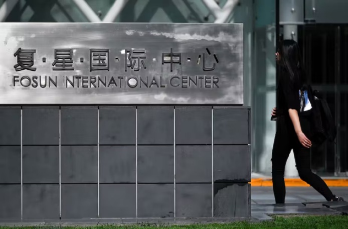 Le cours de l’action Fosun a connu une baisse de 45 % en un an. Wang Zhao/AFP Le cours de l’action Fosun a connu une baisse de 45 % en un an. Wang Zhao/AFP