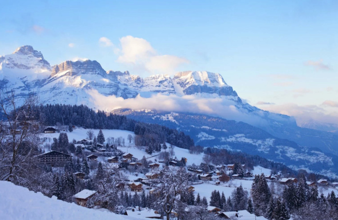 Combloux au pied du Mont-Blanc à 1 020 m d'altitude (©DR) Combloux au pied du Mont-Blanc à 1 020 m d'altitude (©DR)