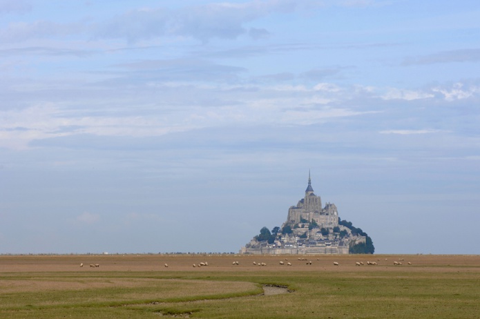 Sur les questions d'accessibilité aux sites UNESCO, le Mont Saint-Michel a mis en place un système de navettes - DR : CMN