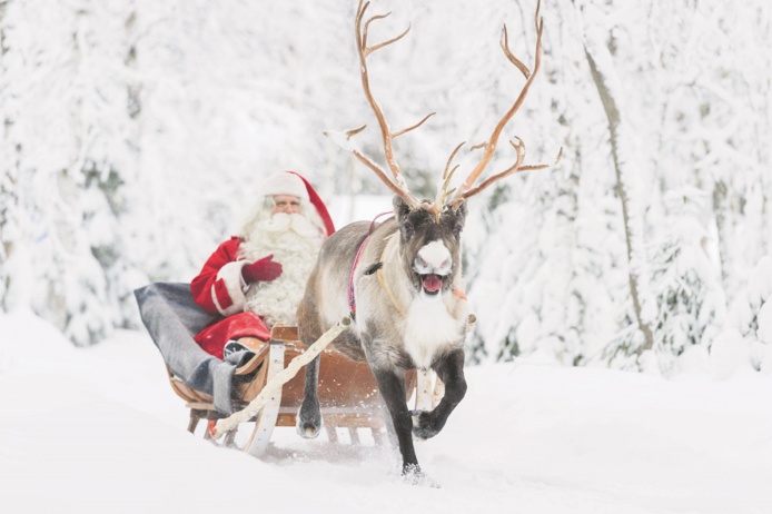 Posée près du cercle polaire arctique, Rovaniemi, ville de Laponie finlandaise, reçoit chaque année plus de 500 000 visiteurs qui viennent d’Europe entière rencontrer l’homme à la barbe blanche - DR : Visit Finland Posée près du cercle polaire arctique, Rovaniemi, ville de Laponie finlandaise, reçoit chaque année plus de 500 000 visiteurs qui viennent d’Europe entière rencontrer l’homme à la barbe blanche - DR : Visit Finland