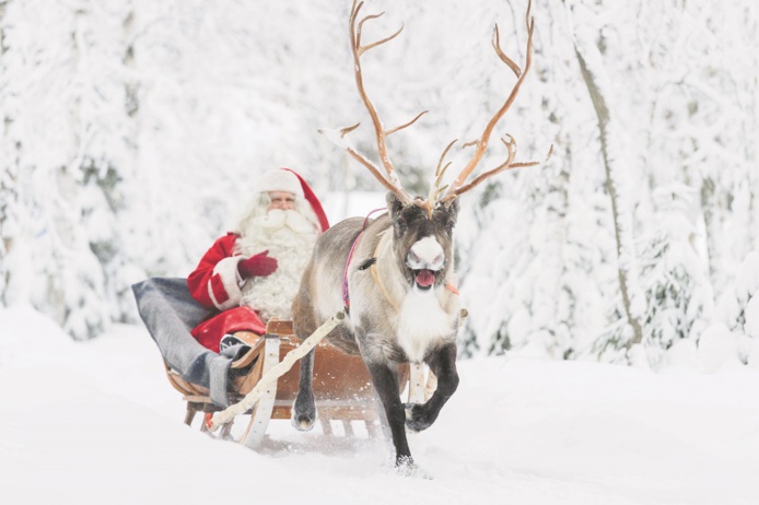 Posée près du cercle polaire arctique, Rovaniemi, ville de Laponie finlandaise, reçoit chaque année plus de 500 000 visiteurs qui viennent d’Europe entière rencontrer l’homme à la barbe blanche - DR : Visit Finland