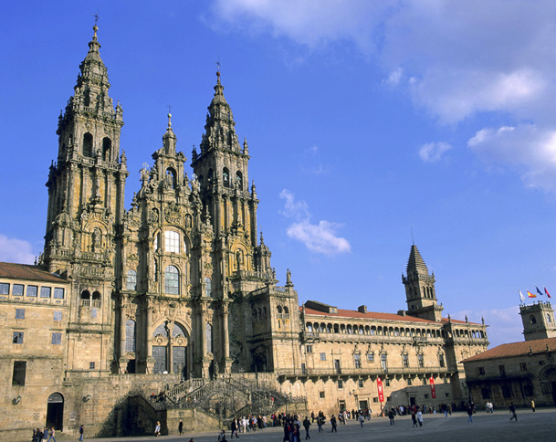 La cathédrale de St-Jacques-de-Compostelle est l’une des plus prestigieuses et des plus anciennes d’Espagne. Bâtie au XIème siècle, consacrée au XIIIème, c’est une harmonie parfaite des styles baroque et classique - DR