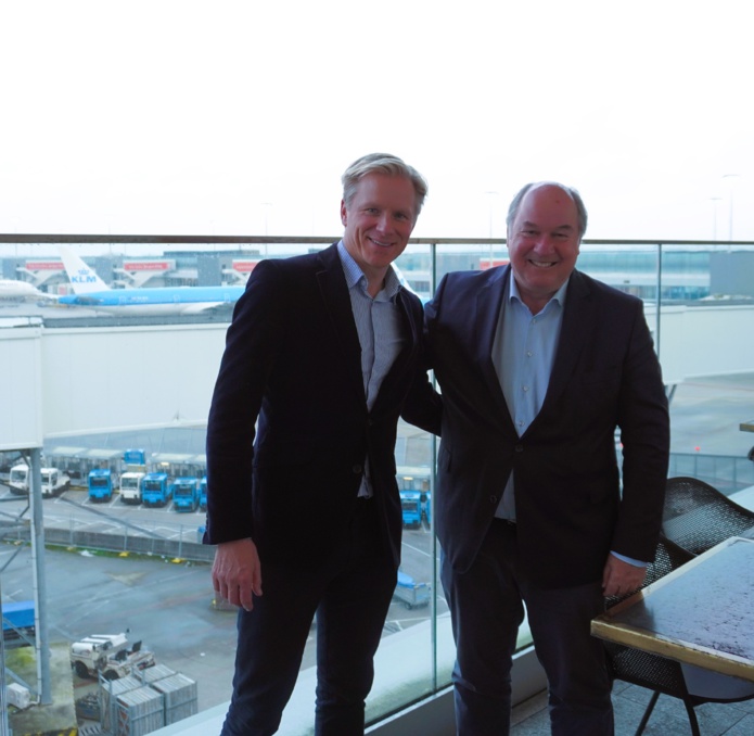 Paul Terstegge, directeur du service à bord et Boet Kreiken, directeur général chez KLM de l’expérience client - Photos C.Hardin