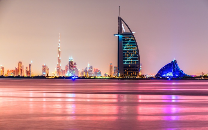 Dubai skyline, Émirats arabes unis © Depositphotos