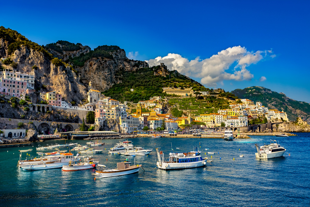 Italie. Côte amalfitaine (site du patrimoine mondial de l'UNESCO depuis 1997). Ville d'Amalfi © WitR - stock.adobe.com Italie. Côte amalfitaine (site du patrimoine mondial de l'UNESCO depuis 1997). Ville d'Amalfi © WitR - stock.adobe.com