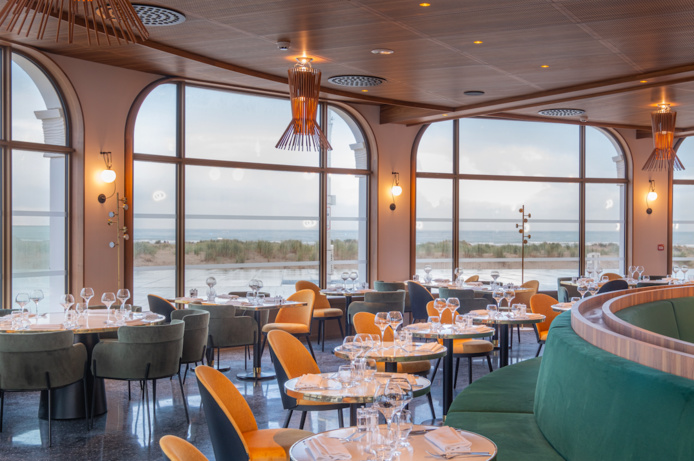 Le restaurant "L'Opale" offre également une splendide vue sur la mer ( ©Radisson Hotel Group)