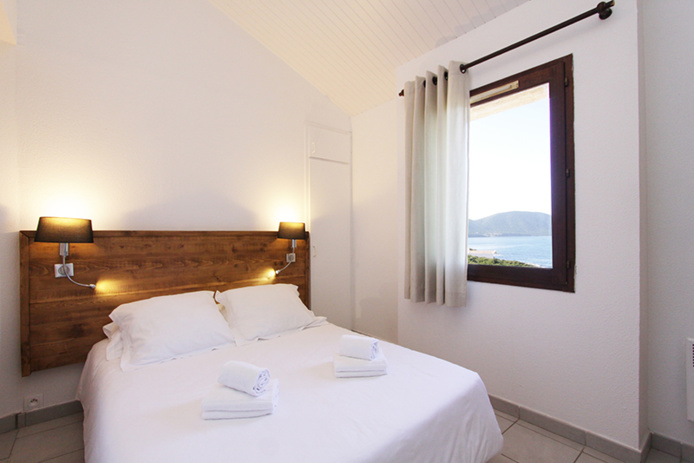 Chambre de l’Hôtel Club & Résidence Paese di Lava © Groupe Ettori Chambre de l’Hôtel Club & Résidence Paese di Lava © Groupe Ettori