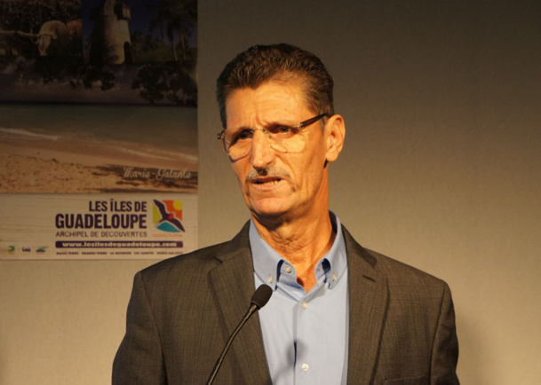 "Il est compliqué de mesurer l'impact de chikungunya. Nous avons également eu des problèmes de coupures d'eau, et de mauvaises publicités autour de la violence en Guadeloupe, la crise impacte également nos résultats", explique Hilaire Brudey, président du CTIG "Il est compliqué de mesurer l'impact de chikungunya. Nous avons également eu des problèmes de coupures d'eau, et de mauvaises publicités autour de la violence en Guadeloupe, la crise impacte également nos résultats", explique Hilaire Brudey, président du CTIG