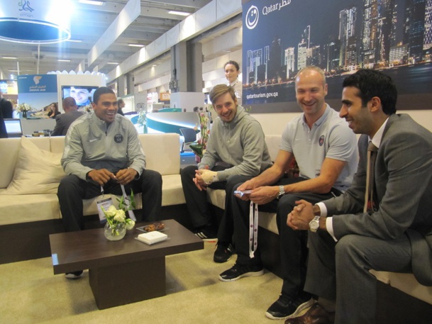 Trois joueurs de handball du PSG, détenu par Qatar Sport Investisment (QSI) sont venus rendre visite au stand de la Qatar Tourism Authority sur l'IFTM - Photo P.C. Trois joueurs de handball du PSG, détenu par Qatar Sport Investisment (QSI) sont venus rendre visite au stand de la Qatar Tourism Authority sur l'IFTM - Photo P.C.