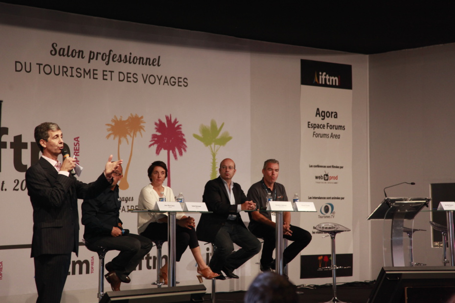 Lors de la conférence « Mieux vendre avec internet », au salon IFTM-Top Resa le mercredi 24 septembre avec Sébastien Boucher (13e homme), Raphaël Fetique (Converteo), Olivier Binisti (Adobe) et Massimiliano Gallo (TripAdvisor).