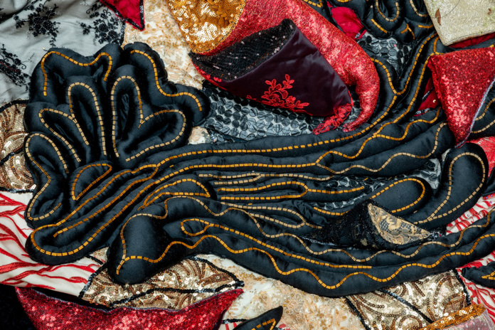 L'Arbre de Vie par Joana Vasconcelos au Château de Vincennes (©CMN) L'Arbre de Vie par Joana Vasconcelos au Château de Vincennes (©CMN)