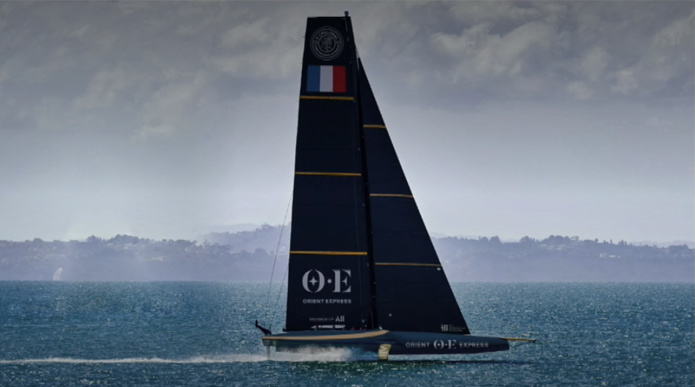 La team France de l'America's Cup court sous les couleurs d'Orient-Express (©Accor)