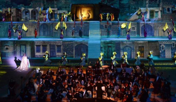 Le Puy du Fou se met à l'heure de Noël ! Le Puy du Fou se met à l'heure de Noël !