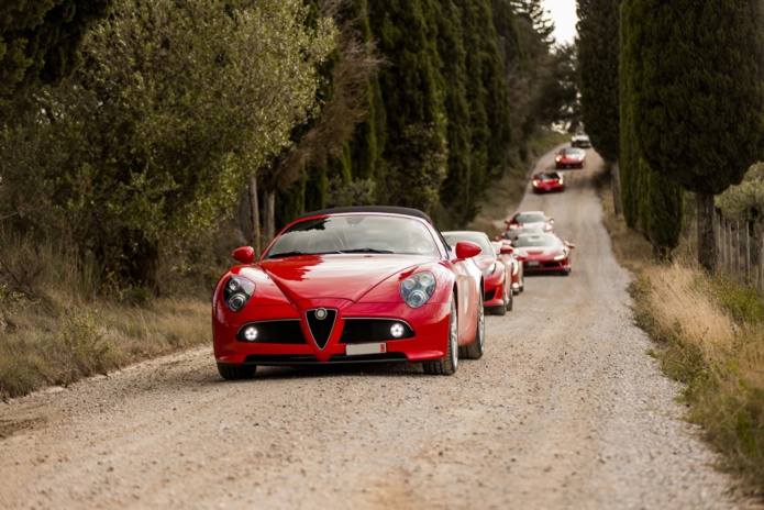 C'est en voiture de luxe que sont réalisés ces itinéraires (@Four Seasons Group) C'est en voiture de luxe que sont réalisés ces itinéraires (@Four Seasons Group)