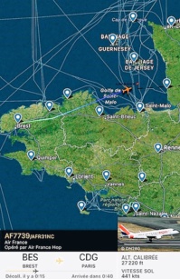 capture écran flightradar24. Le vol Brest-Paris au large de Saint Malo