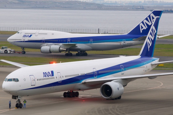 La compagnie ANA opère la ligne Paris-Tokyo avec un Boeing B 777-300 - DR