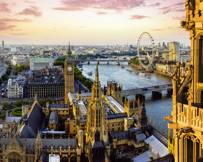 Vue aérienne avec l’Abbaye de Westminster à Londres © VisitBritain/Andrew Pickett