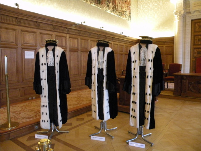 Les magistrats sont les garants du bon usage des fonds publics (©Cour des comptes) Les magistrats sont les garants du bon usage des fonds publics (©Cour des comptes)