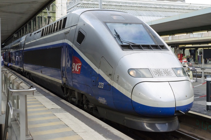 La grève à la SNCF et à la RATP se poursuit ce 8 mars perturbant les transports en commun d'Ile-de-France et sur l'ensemble du réseau SNCF - Depositphotos.com Auteur sbonaime La grève à la SNCF et à la RATP se poursuit ce 8 mars perturbant les transports en commun d'Ile-de-France et sur l'ensemble du réseau SNCF - Depositphotos.com Auteur sbonaime