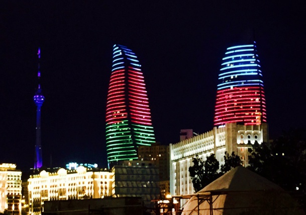 Les Flame Towers, symbole du Bakou triomphant /photo JDL