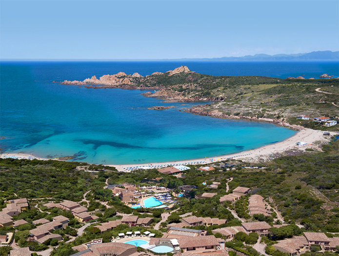 Des vacances de rêve en Sardaigne avec les hôtels et resorts Delphina, disponibles chez Corsicatours