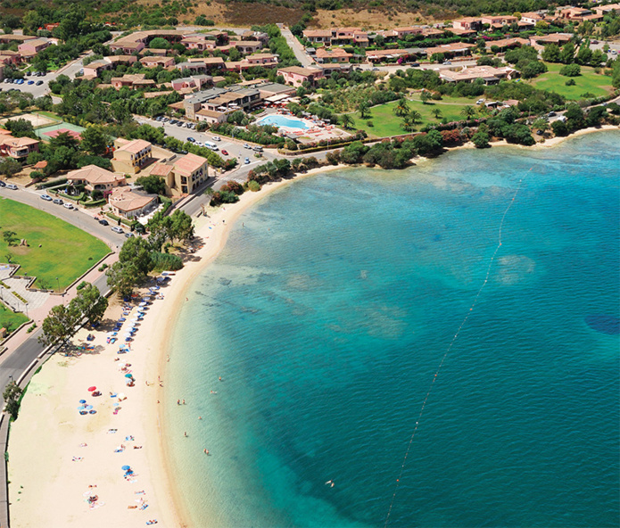 Vue aérienne et mer du Resort Cala di Falco****SPU © Delphina Hôtel & Resort