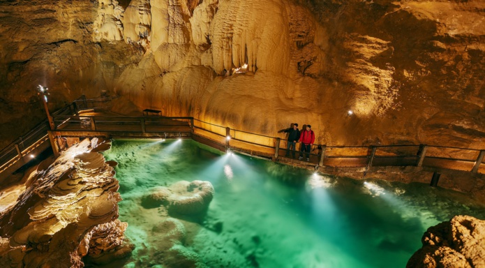 L’exploration est au cœur de l’univers du Gouffre de Padirac - ©Inès Poulos SES Padirac L’exploration est au cœur de l’univers du Gouffre de Padirac - ©Inès Poulos SES Padirac