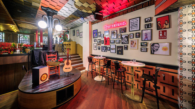 La musique contribue à la magie d'une soirée à Tracatra (@Tracatra) La musique contribue à la magie d'une soirée à Tracatra (@Tracatra)