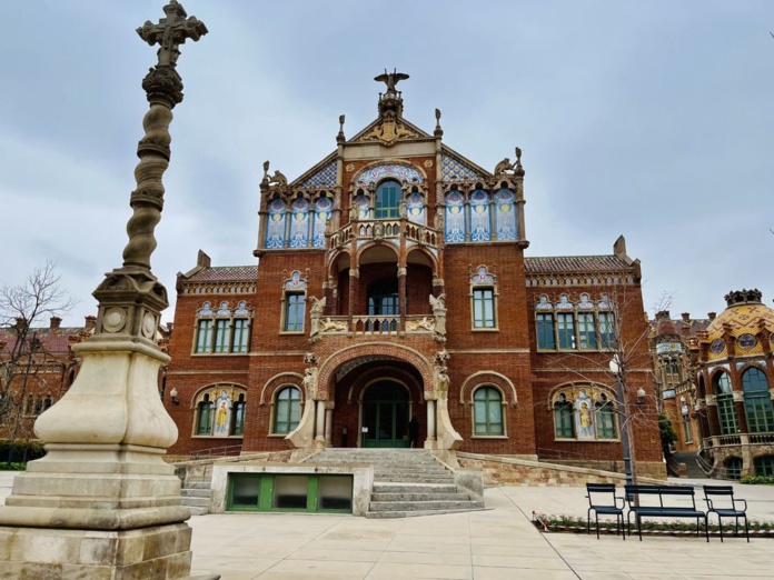 A l'hôpital Sant Pau, une abondance de mosaïques et de céramiques aux motifs floraux (@PB)