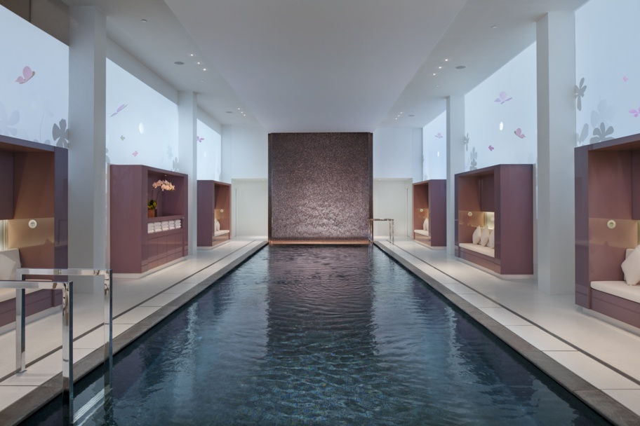 La piscine du Spa du Mandarin Oriental Paris. La piscine du Spa du Mandarin Oriental Paris.