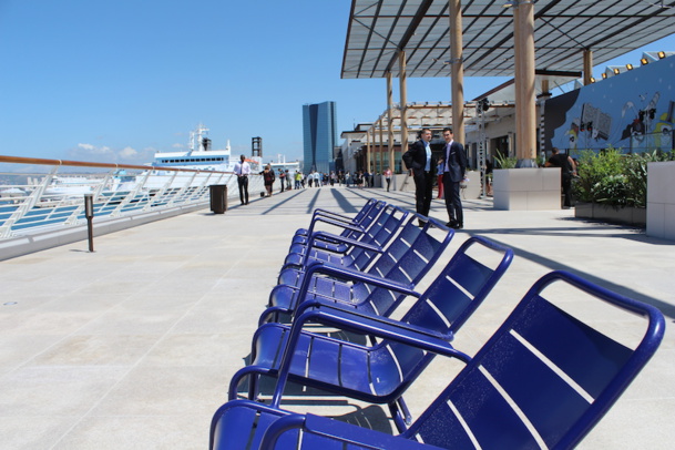 Les Terrasses du Port ont été inaugurées en mai 2014, et surplombent le port de Marseille. La terrasse de 260 mètres de long, fierté de la directrice Sandra Chalinet - LT