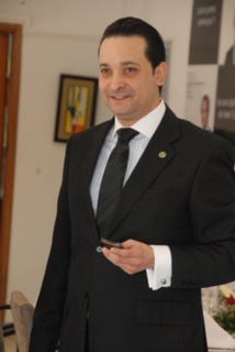 Abderraouf Tebourbi président fondateur du groupe "Knowledge Hotel Management" qui prend en gestion le Palais Bayram. Abderraouf Tebourbi président fondateur du groupe "Knowledge Hotel Management" qui prend en gestion le Palais Bayram.
