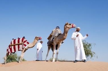 Transfert à la villa à dos de chameau - DR : Banyan Tree Hotels & Resorts