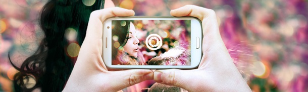 Fotolia, banque d’images leader sur le marché européen des micro-stocks, prolonge l’idée selon laquelle la photo et l’instant sont  indissociables. En créant Instant Collection, une nouvelle série de photographies issue des smartphones, les utilisateurs peuvent, en attrapant leur téléphone, apporter un nouveau regard et transmettre une image plus authentique. Fotolia, banque d’images leader sur le marché européen des micro-stocks, prolonge l’idée selon laquelle la photo et l’instant sont  indissociables. En créant Instant Collection, une nouvelle série de photographies issue des smartphones, les utilisateurs peuvent, en attrapant leur téléphone, apporter un nouveau regard et transmettre une image plus authentique.