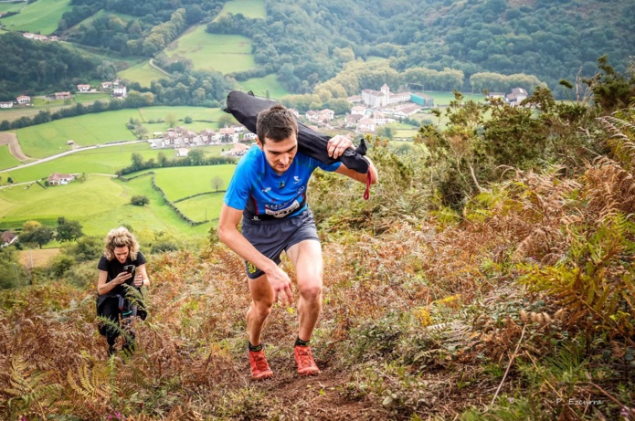 La Course des Contrebandiers : passer un jambon d'Espagne en France (©Pierre Ezcurra) La Course des Contrebandiers : passer un jambon d'Espagne en France (©Pierre Ezcurra)
