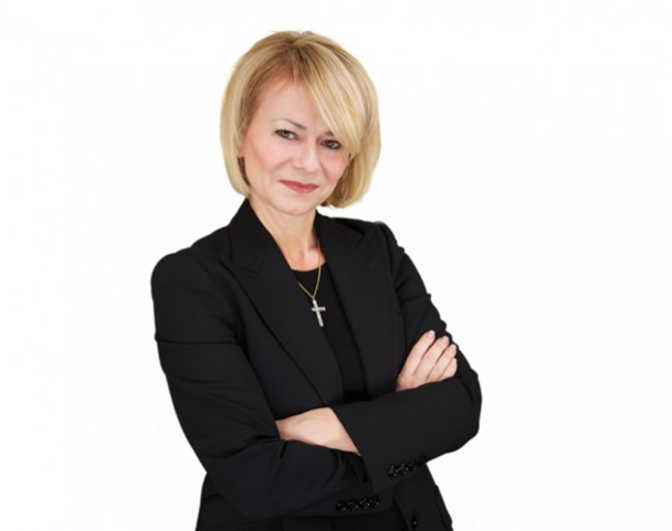 Harriet Green, la patronne de Thomas Cook quitte le groupe. Elle affirme vouloir s'atteler à un nouveau challenge - DR : Thomas Cook Harriet Green, la patronne de Thomas Cook quitte le groupe. Elle affirme vouloir s'atteler à un nouveau challenge - DR : Thomas Cook