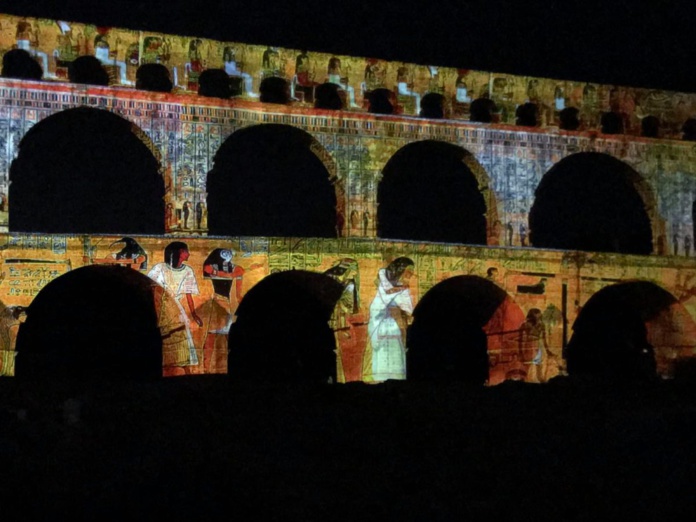 Un mapping original pour raconter l'histoire (©Pont du Gard) Un mapping original pour raconter l'histoire (©Pont du Gard)
