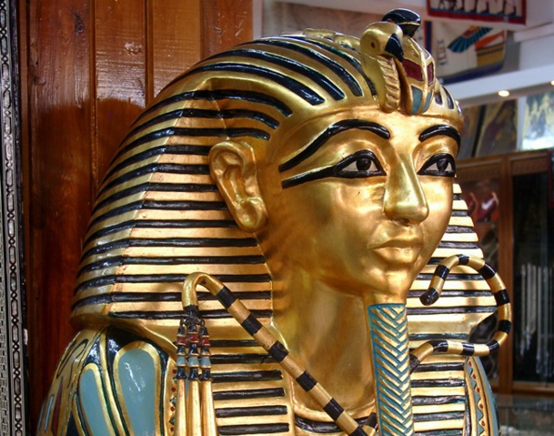 La case de l'Oncle Dom : une pyramide unie pour relancer l'Egypte... La case de l'Oncle Dom : une pyramide unie pour relancer l'Egypte...