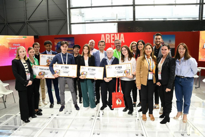 Les finalistes et le jury de la TAC Junior 2022 © IFTM Top Resa - Alexandre Nestora