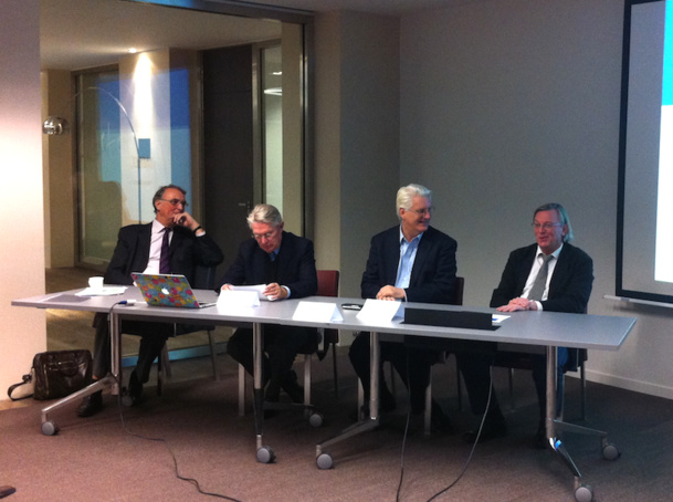 Jean-Pierre Bès, le secrétaire du SCARA, Jean-Pierre Teyssier, le médiateur du tourisme, François Bacchetta, le directeur général d'easyJet France, Jean-François Dominiak, le vice-président du SCARA. DR - LAC