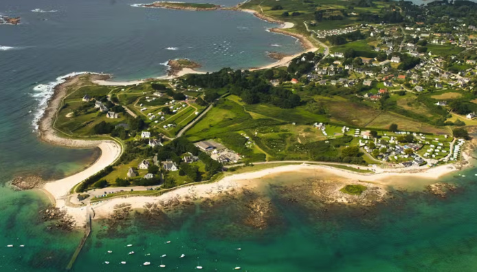 Le site breton du Camping du Port de Landrellec, Finistère (©Camping du Port)