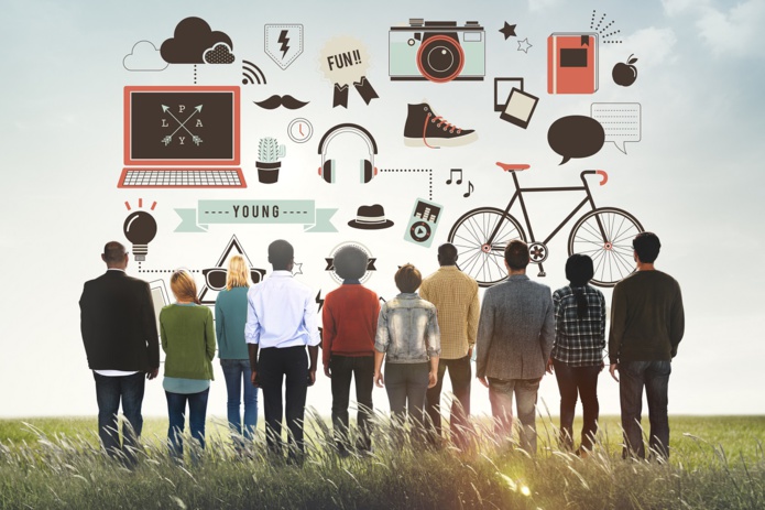 Voyageurs par intermittence, ceux qui ont 20 ans en 2023 ne seront pas systématiquement attirés par un ailleurs qu’ils peuvent consulter tous les jours sur leurs écrans - Depositphotos.com Auteur Rawpixel Voyageurs par intermittence, ceux qui ont 20 ans en 2023 ne seront pas systématiquement attirés par un ailleurs qu’ils peuvent consulter tous les jours sur leurs écrans - Depositphotos.com Auteur Rawpixel