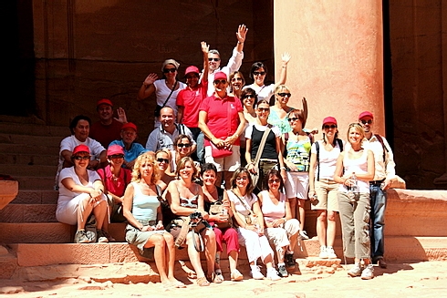 Convivialité et humeur joyeuse au rendez-vous à Petra pour ces patrons de mini-réseaux du Sud Est