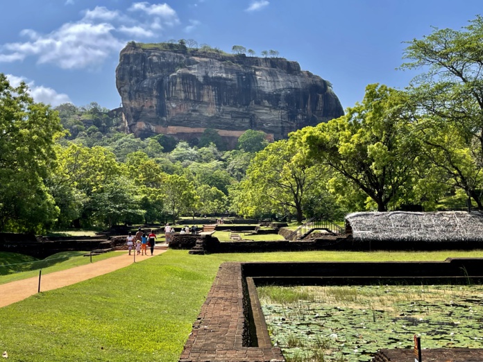 Sri Lanka es un destino exótico fuera de los caminos trillados.  La lágrima de la India atrae a muchos franceses amantes del patrimonio cultural y de las ciudades rodeadas de bosques, arrozales y plantaciones de té.  Los amantes de las caminatas, la playa y la arqueología también sacarán provecho de su dinero aquí.  /Crédito JDL