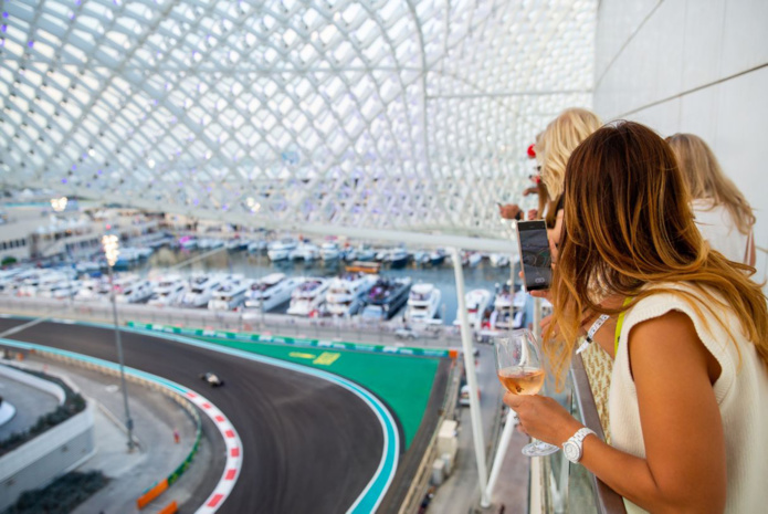 © W Abu Dhabi – Yas Island © W Abu Dhabi – Yas Island